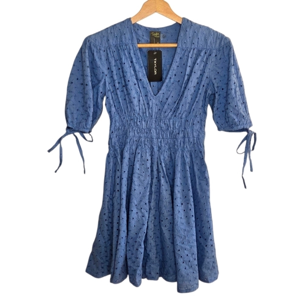 NWT Taylor Petite Denim Blue Eyelet A-line V-neck Dress Size 2P 100% Cotton